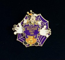 2010 DisneyParks MNSSHP Trading Pin HalloweenParty Ghosts Limited Release Moves picture