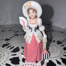 1994 VTG Avon Limited Edition Mrs Albee President's Club Award Figurine 3