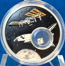 2018 Space Shuttle Discovery 1 Oz  .999 Silver $2 Niue Colorized Coin In Capsule picture