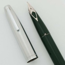 Sheaffer 440 Fountain Pen - Green, Medium Short Diamond Nib (New Old Stock) picture