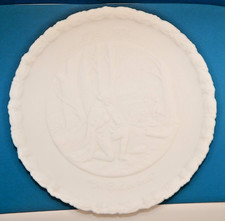 Fenton Portrait of Liberty Bicentennial Plate “In God We Trust” Colonial Milk Gl picture