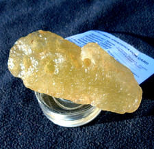 Libyan Desert Glass Meteorite Tektite impact specimen( 945 crt) Natural Hole picture