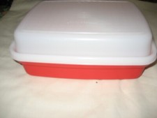 TUPPERWARE SMALL SEASON N SERVE/MARINADE RED/SHEER  MIP  VHTF    USA   picture