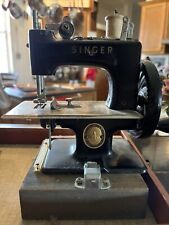 Antique Singer Sewhandy Model 20 child's sewing machine w/carrying case picture