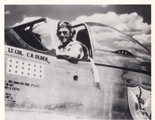 Chuck Older Signed WWII Photo – Flying Tigers (AVG) Ace – 18.25 Vics – Top 20 picture