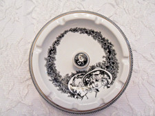HOLLOHAZA HUNGARIAN BLACK AND WHITE PORCELAIN ASHTRAY picture