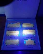 Boyd's Glass Crystal Train Set Banana Cream Carnival Still In Box Bright Glow EC picture