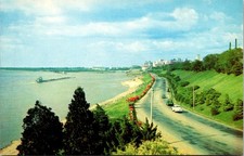 Riverside Drive Mighty Mississippi & Memphis Skyline Vintage Postcard TP11-11 picture