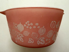 Vintage Pyrex Pink Gooseberry 473 1 Qt Casserole Dish Pink White No Lid USA picture