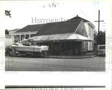 1988 Press Photo Exterior of Benny's Bar at 938 Valence St. in New Orleans picture