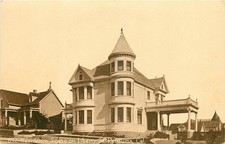 c1910 Petaluma California Residence scene of Liberty Mitchell Postcard 25-9219 picture