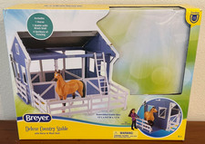 Breyer Deluxe Country Stable 61149 with Wash Stall (stable complete, no horse) picture
