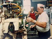 Sun-Drop Soda Bottling Plant Factory Workers 1991 Press Photo 8x10 picture
