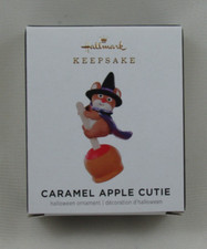2021 HALLMARK KEEPSAKE HALLOWEEN CARAMEL APPLE CUTIE ORNAMENT NEW IN BOX S picture