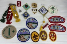 Vtg Webelos Boy Scouts Of AMERICA BSA Cub Tri-Color Ribbon Pins Patch LOT OF 20+ picture