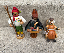 Erzgebirgische Volkskunst Christmas Wooden Figurines Set of 3 Multicolor 1970s picture
