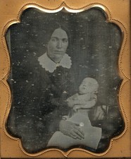 c. 1840's Post Mortem Mother Holding Her Deceased Child Daguerreotype Photograph picture