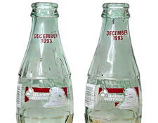 Coca-Cola Seasons Greetings Classic Santa December 1993 Coke Bottle Soda 8 Fl Oz picture