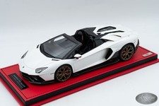 MR Collection 1:18  Lamborghini Aventador White Convertible Model Car w/ Case picture