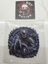 🔥RARE🔥 RED DOT ALIEN VERSE PREDATOR SERIALIZED TO 70 CHALLENGE COIN picture