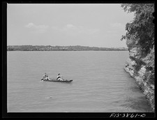 Photo:Sheffield Alabama 1942 Tennessee River Boating Halls TVA Print picture