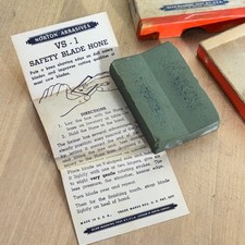1930s Norton Abrasives VS-1 Safety Blade Hone w Box & Instructions, 2.5