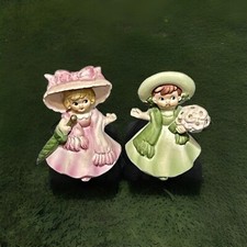 Vintage 2 Girl Figurines Pink & Green Made In Japan 4”H (G) picture