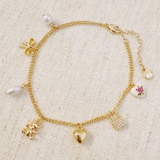 Bear & Bow Charm Anklet – Playful Gold Chain with picture