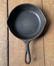 Antique Vintage Wagner Ware Cast Iron #4 Skillet 1054 picture