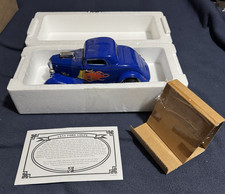 Warner Brothers Gallery Ertl Collectibles 1934 Ford Coupe with Taz & Bugs - NIB picture