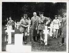 1940 Press   Photo General John Pershing, Marshal Foch Tour a Cemetery in 1927 picture