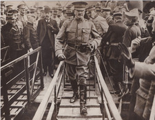 1919 Press Photo WWI U.S. Army General John J. Pershing lands in France in 1917 picture