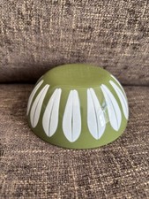 CATHRINEHOLM 4” AVOCADO GREEN WITH WHITE LOTUS BOWL GLOSSY NEAR MINT PERFECT RIM picture