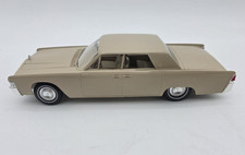 Rare AMT 1965 Lincoln Continental 4-Door Dealer Promo Car Collectible 1:25 Scale picture