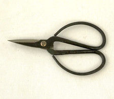 Small Rustic Pocket Scissors -Reenactment, Patch Cutter picture