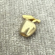 Vintage Unsigned Gold Tone Apple Fruit and Leaf Lapel Tack Pin Brooch Dainty picture