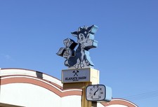 Photo:Klamath Basin Oregon 1900s Cow Dairy Sign Figure Thermometer picture