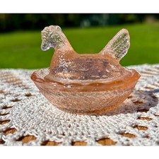 Vintage L.E. Smith Pink Glass Miniature Hen on Nest Covered Dish picture