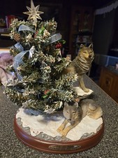 Al Agnew Bradford Exchange Winter Majesty Holiday Tree Wolf Figurine picture