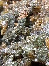 22pc UV Ojuela Mine Mexico- Conichalcite With Calcite- Wholesale Mineral Flat picture