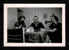 WOMEN SAILOR FUNNY SILLY PARTY HATS FAVORS OLD/VINTAGE PHOTO- E642 picture