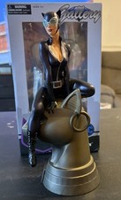 Diamond Select DC Comics Catwoman PVC Diorama Statue Figure picture