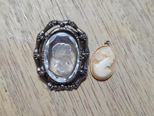 Vintage Clear Glass Cameo Gold Tone Pendant Carved Resin/Plastic Set picture