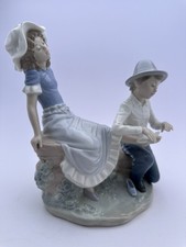 Lladró BUNDLE: “A Tender Moment” & “Young Girl Blowing Kiss” Porcelain Figurines picture