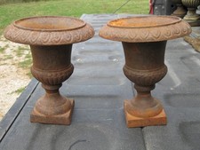 pr vintage cast iron planters 7