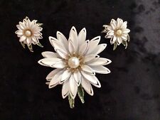 Vintage Enamel & Faux Pearl Matching Brooch & Clip on Earrings Set Goldtone Pin picture