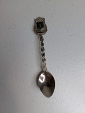Vintage South Dakota Souvenir Spoon State Shield Twisted Handle Collectible picture