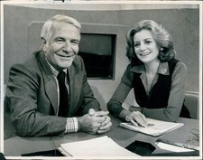 1976 Barbara Walters Harry Reasoner American Journalist Commentator Photo 8x10 picture