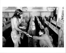 Bad Lieutenant 1992 8x10 photo Harvey Keitel reaches out to Jesus picture