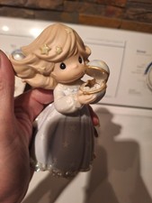 Enesco Precious Moments “Wishes For The World” Porcelain Figurine Boxed 1999 picture